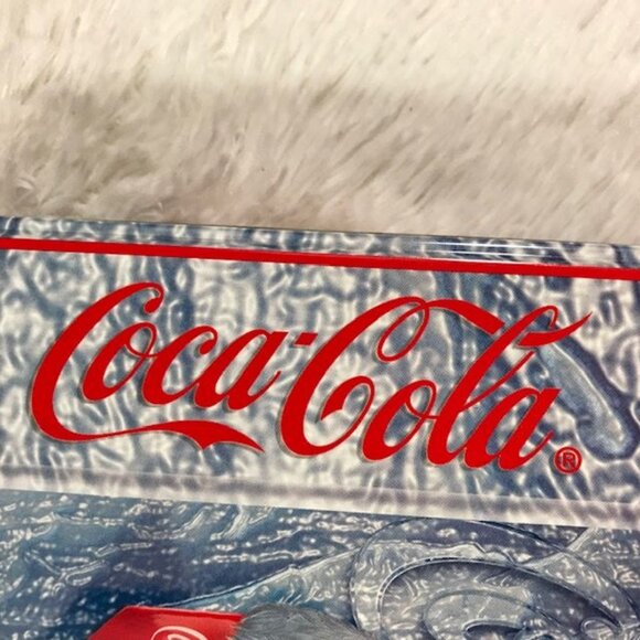 NWOT Coca-Cola 'Chillin' Polar Bear' 1000pc Puzzle in Collectible Tin - Picture 5 of 9